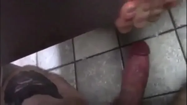 Hot Bathing, sucking and feeding the pirocudo under the door until he gets milk fresh Tube