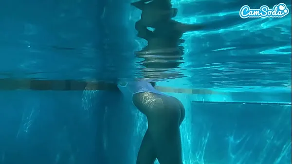 热的 Underwater Sex Amateur Teen Crushed By BBC Big Black Dick 新鲜的管