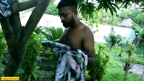 Varm Desi Bengali outdoor sex! with clear Bangla audio färsk tub