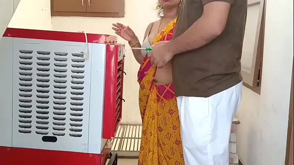 Tabung segar XXX Cooler repair man fuck Desi bhabhi in balcony panas