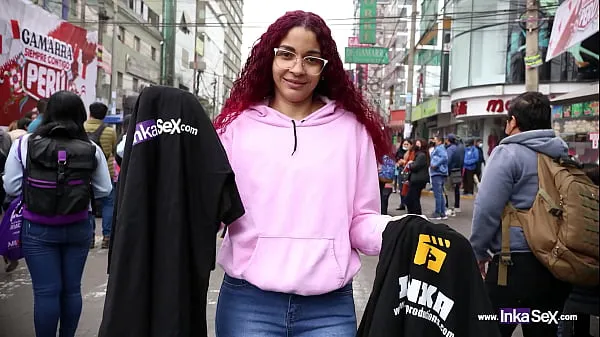 Varm Redheaded polo shirt saleswoman caught on the streets of Gamarra-Lima, ends up being impregnated by old stranger färsk tub