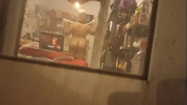 Vroča My step aunt left the curtains open and I was able to record her while she was getting dressed after the shower sveža cev