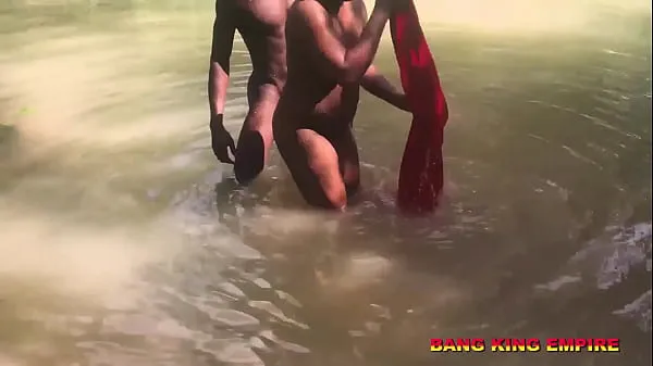 African Pastor Caught Having Sex In A LOCAL Stream With A Pregnant Church Member After Water Baptism - The King Must Hear It Because It's A Taboo أنبوب جديد ساخن