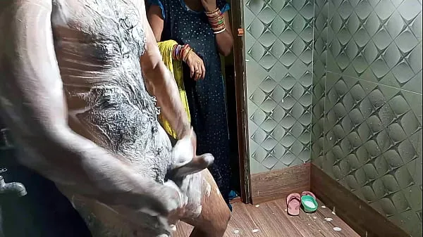my maid caught me taking bath in bathroom secretly and fucked xnxx by herself Tiub segar panas