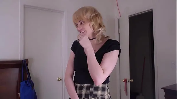 Ống nóng Trans Teen Wants Her Roommate's Hard Cock tươi