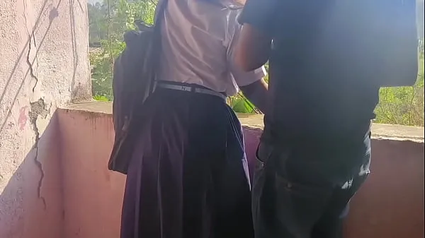Gorąca Tuition teacher fucks a girl who comes from outside the village. Hindi Audio świeża tuba