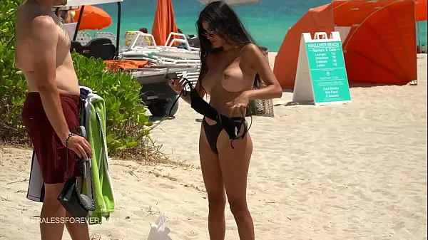 Vroča Huge boob hotwife at the beach sveža cev