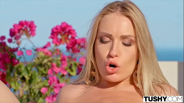 ร้อนแรง TUSHY Sexy hotel patron Angelika seduces valet for anal fun หลอดสด