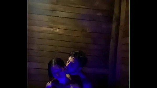 گرم Kisses and sex in the Chilean Latin water تازہ ٹیوب