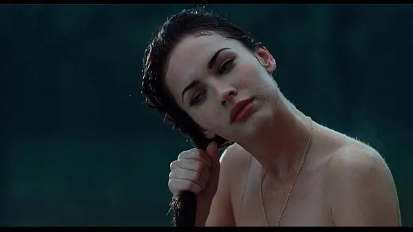 Hete Megan Fox, Amanda Seyfried - Jennifer's Body verse buis