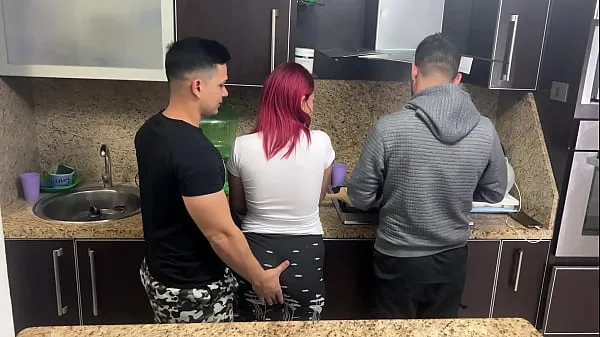 Ống nóng Wife and Husband Cooking but his Friend Gropes his Wife Next to her Cuckold Husband NTR Netorare tươi