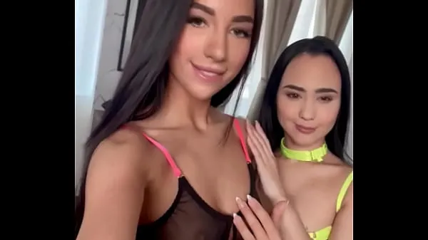 热的 Beautiful girls in lingerie before filming in a porn studio 新鲜的管