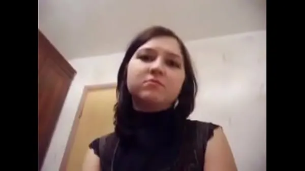 Vroča Homemade video of a young Russian brunette sveža cev