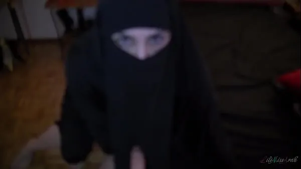 Kuuma Hijab POV Footjob Game tuore putki
