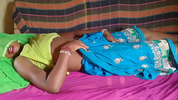 Desi sexy Bhoji's saree fucked on the bed best Indian sex video real desi sex real desi sexy أنبوب جديد ساخن