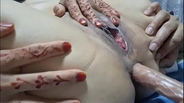 Ζεστό Pakistani husband sucking and play with dildo with nasreen anal and pussy φρέσκο ​​σωλήνα
