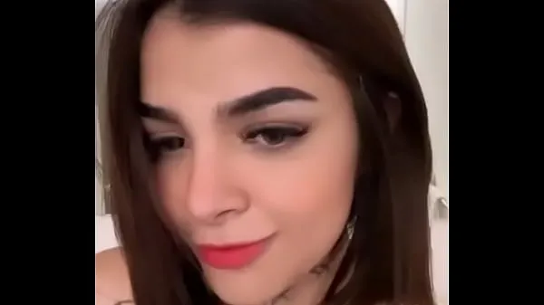 Hete Karely Ruiz shows her vagina verse buis