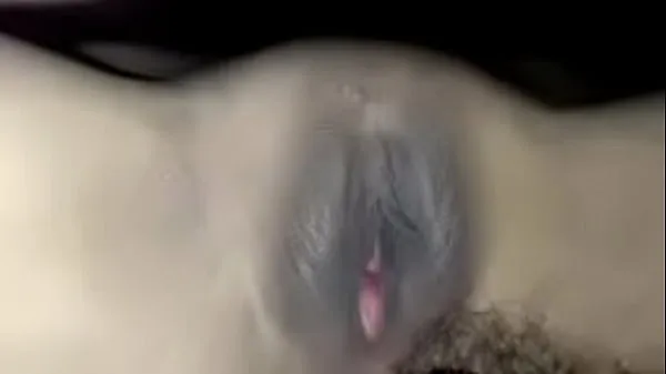 Hete Licking a beautiful girl's pussy and then using his cock to fuck her clit until he cums in her wet clit. Seeing it makes the cock feel so good. Playing with the hard cock doesn't stop her from sucking the cock, sucking the dick very well, cummin verse buis
