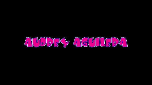 Forró Audrey Aguilera Takes A Huge Cock friss cső