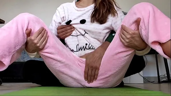 熱いasian amateur real homemade teasing pussy and small tits fetish in pajamas新鮮なチューブ