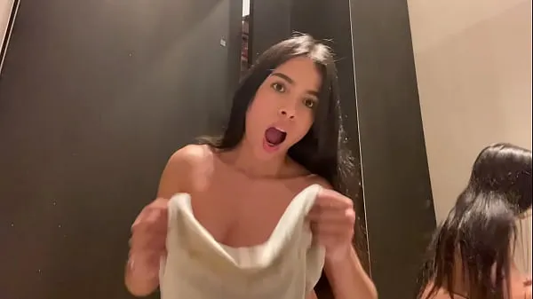 They caught me in the store fitting room squirting, cumming everywhere Tiub segar panas