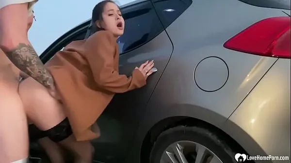 गरम Picked up babe gets fucked by the car ताज़ा ट्यूब