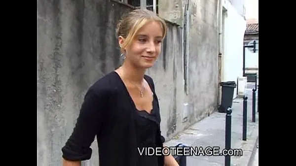 Sıcak 18 years old blonde teen first casting taze Tüp