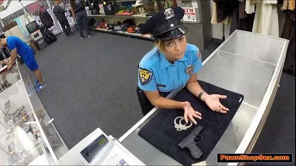 Varmt Police officer pawns her gun and is fucked frisk rør